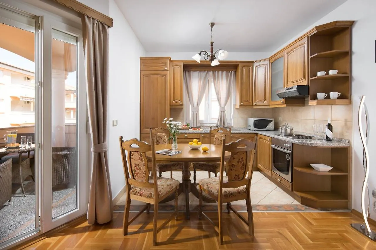 Apartment Mozart Medulin 0*,  Croácia